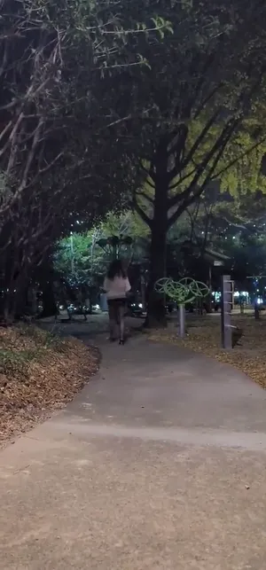 장소안가리고 아들뻘만 골라먹는 미시녀 | 한국야동 고화질 스트리밍