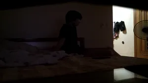 조건녀 제대로 먹지도 못했는데 | 한국야동 고화질 스트리밍