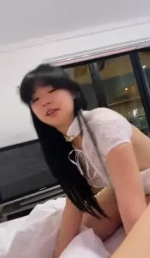 예리미 흰색 시스루 얼싸로 마무리 떡방 | 한국야동 고화질 스트리밍