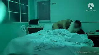 청록색 조명아래서 | 한국야동 고화질 스트리밍