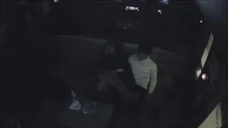 노래방에서 끈적한 시간을 보내는 커플 | 한국야동 고화질 스트리밍