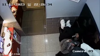 cctv 눈치보고 씹질하다 결국 말타는 코노커플 | 한국야동 고화질 스트리밍