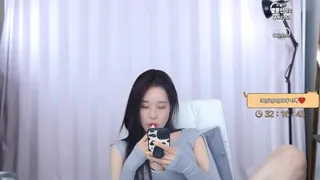탐폰끼고 방송하던 bj 뷸라 방종후 아랫도리 노출 | 한국야동 고화질 스트리밍