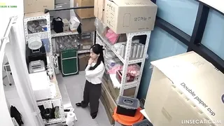 초강추작!! 사장님과 사귀는 이쁜 알바생 | 한국야동 고화질 스트리밍