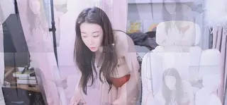 플렉스 티비 봄이 캠 켜진줄 모르고 환복 | 한국야동 고화질 스트리밍