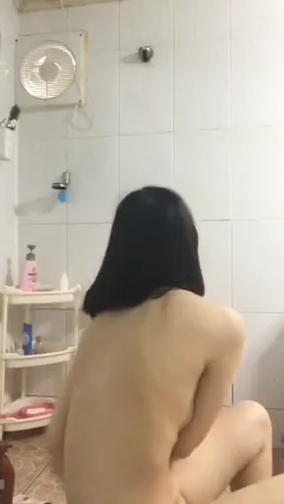 샤워하고 자위하는 자신의 일상을 공유하는 페코녀 블랙 | 한국야동 고화질 스트리밍
